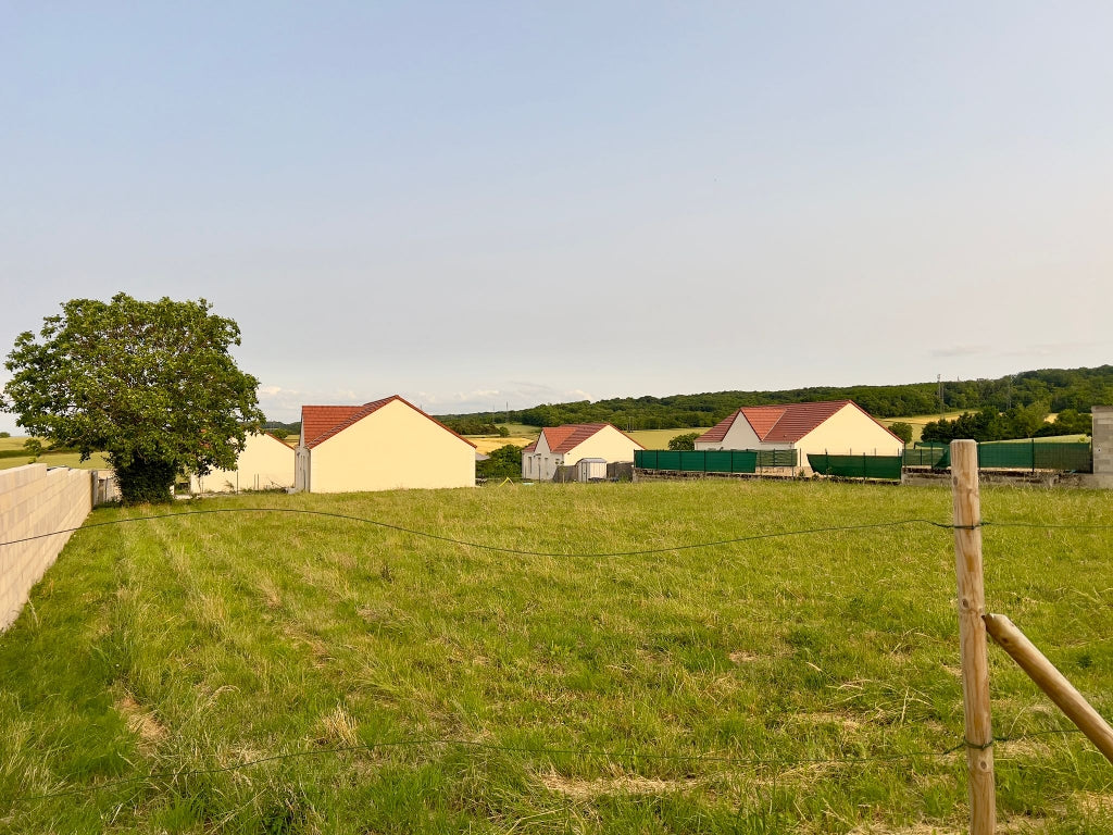 CHAMPIGNY SUR YONNE